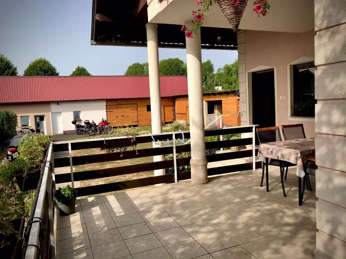 Apartment Gabriela Rakovica Εξωτερικό φωτογραφία